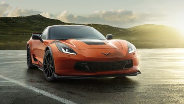 The best attributes of the seventh Corvette generation are combined in a new limited special edition. As of now, coupe versions of the Grand Sport and Z06 Corvette models are available as Final Edition.