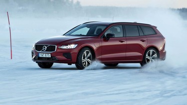 2020 Volvo V60 T8 R-Design