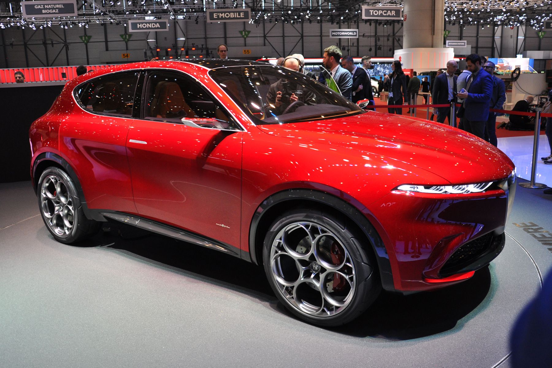 Alfa Romeo's Tonale is an actually gorgeous crossover