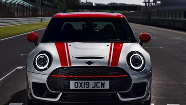 Mini gives the JCW Clubman and Countryman 300-horsepower engines - 1