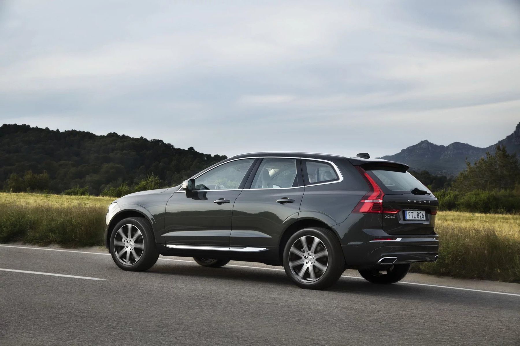 Volvo launches 2-million-car recall, its largest ever, over seat belt ...