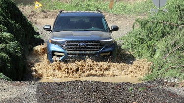 2020 Ford Explorer Limited Hybrid