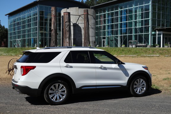 First Drive: 2020 Ford Explorer | Driving