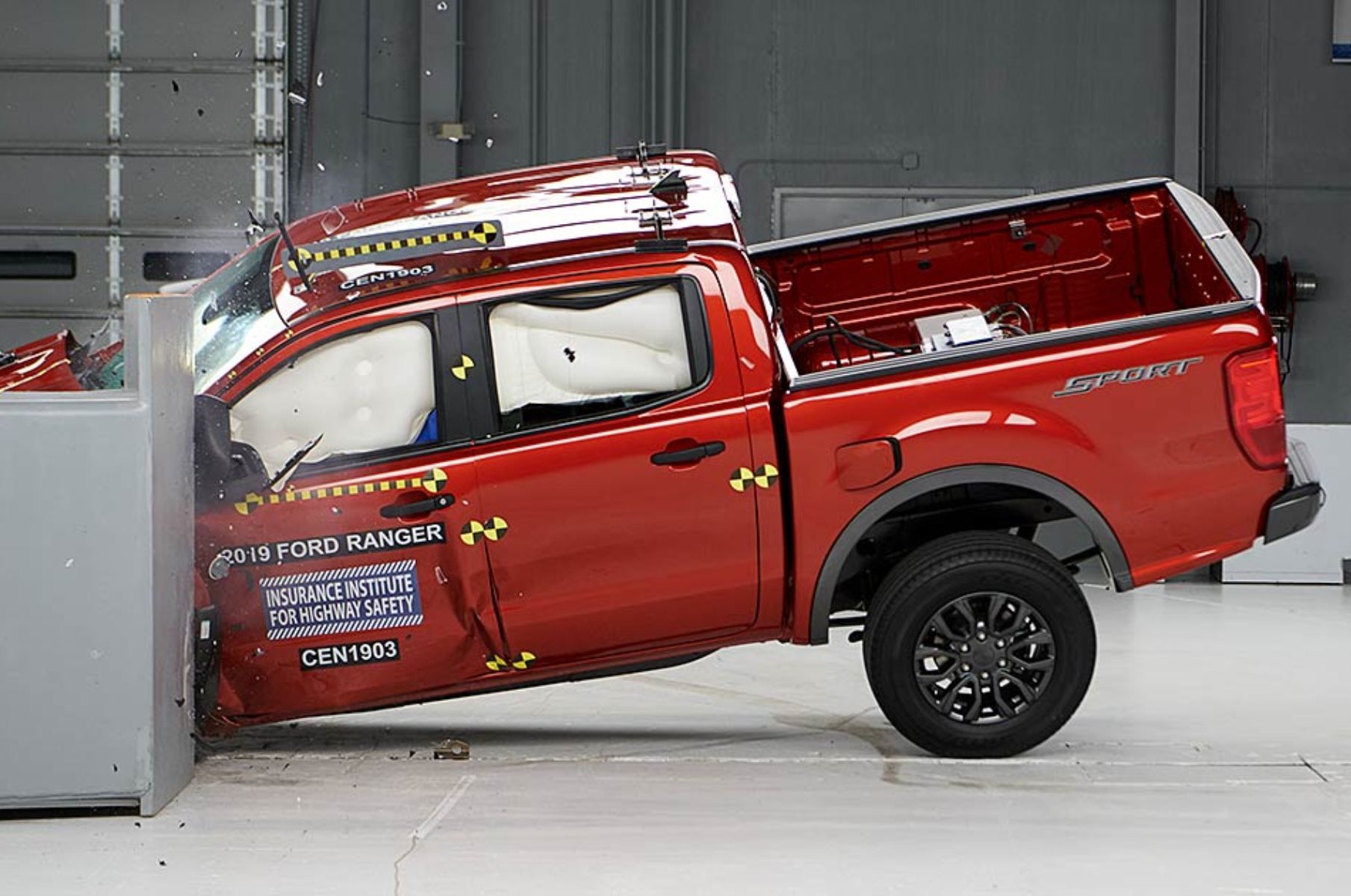 2019 Ford Ranger crushes IIHS crash tests, matches Toyota Driving