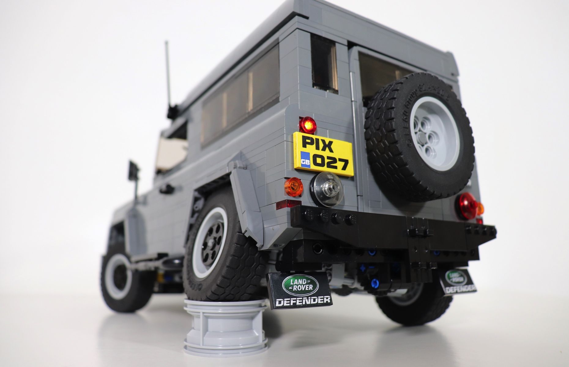 Lego technic land discount rover defender remote control