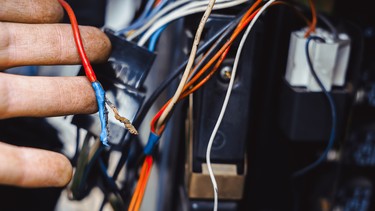 electrical repairs in cars