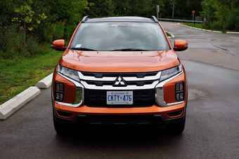 Mitsubishi RVR Review: A Closer Look at This Compact SUV | Driving