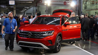 2020 VW Atlas Cross Sport Execline R-Line 3