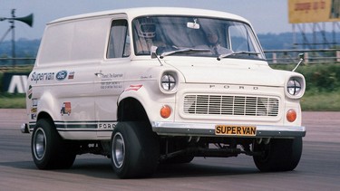 Ford Transit Supervan 1