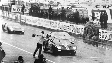 1966 Ford GT MkII FIA Le Mans neg 147540-813