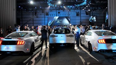 Los-Angeles-Auto-Show-Ford-Mustang-Mache-Quebec-Driveway-2019-NF (14)