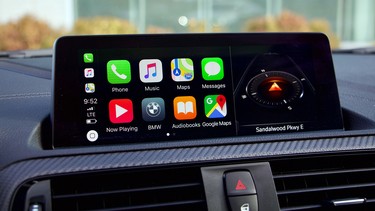 1213-drv-nws-bmw-carplay