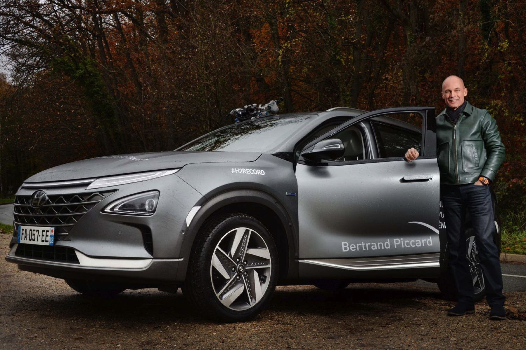 Hyundai Nexo sets hydrogen fuelcell longdistance record Driving