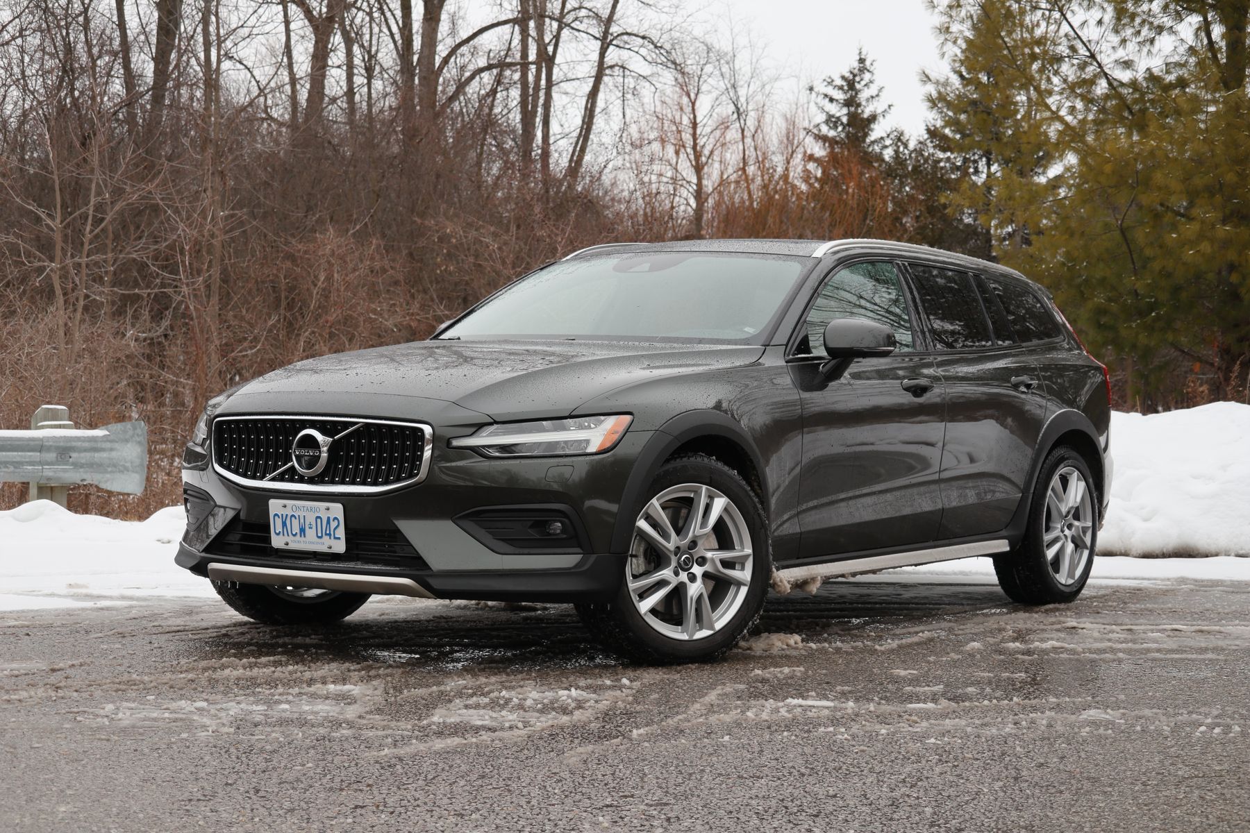 2020 Volvo V60 Cross Country T5 Review