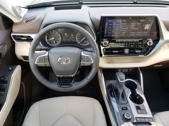 SUV Review: 2020 Toyota Highlander | Driving