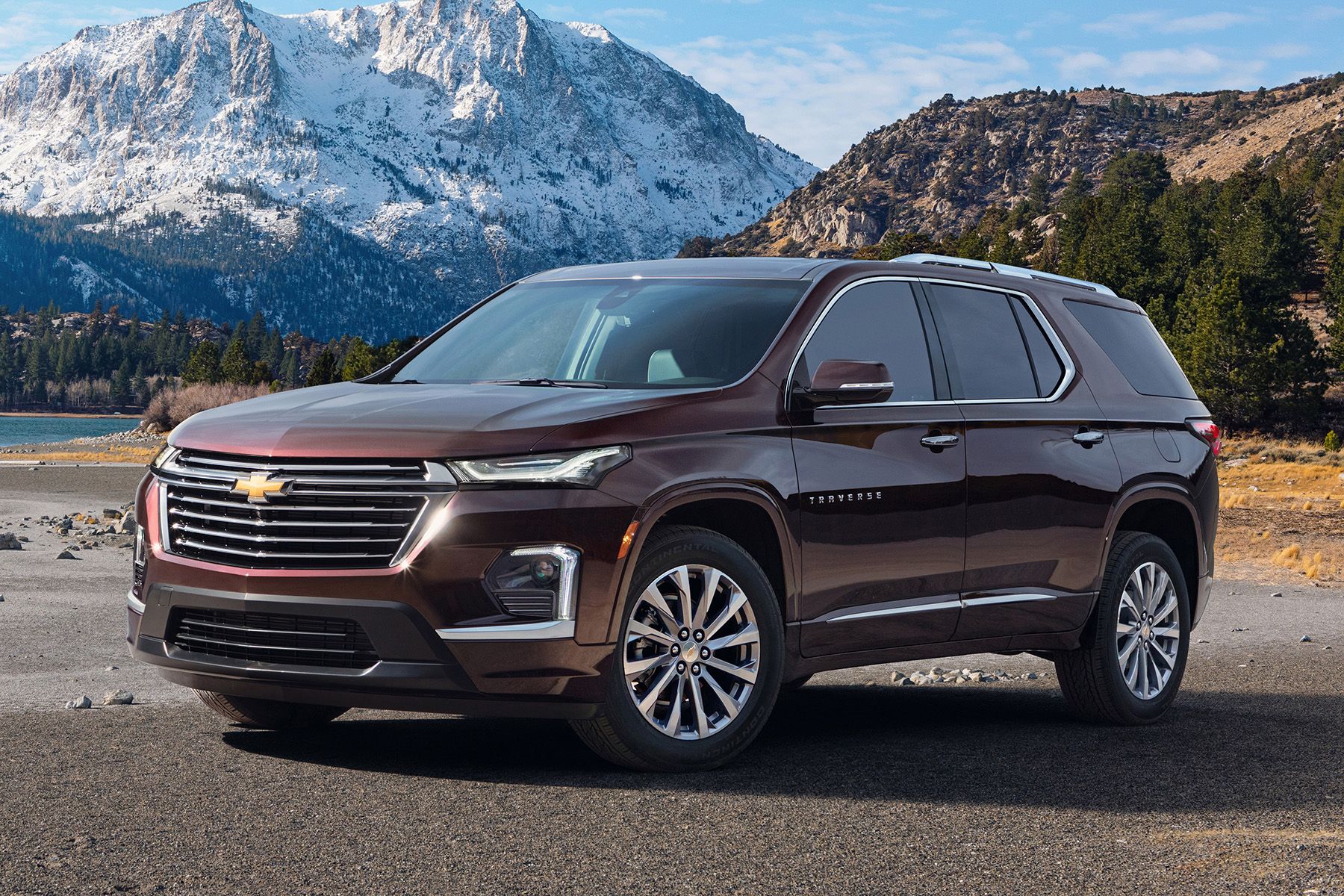 Chevrolet's Refreshed 2021 Traverse Has More Standard Safety Features ...