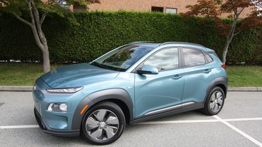 With a full-charge range north of 400 kilometres, the 2020 Hyundai Kona EV is a bona fide real-world electric crossover.