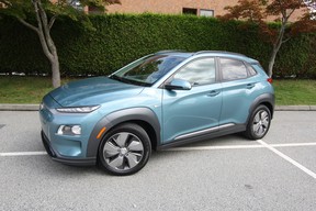 With a full charge range north of 400 kilometers, the 2020 Hyundai Kona EV is a bona fide real-world electric crossover.