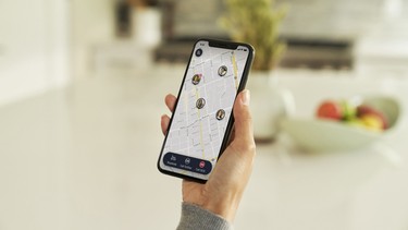 With OnStar Guardian, members with active service plans and up to seven of their family members and friends can access critical OnStar safety services from their compatible phones.