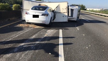 Tesla Model 3 Sauce Crash Taiwan