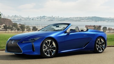 2021_Lexus_LC_500_Convertible