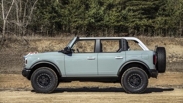 The 2021 Bronco 4-Door has an available modular hard roof with easy-to-remove panels