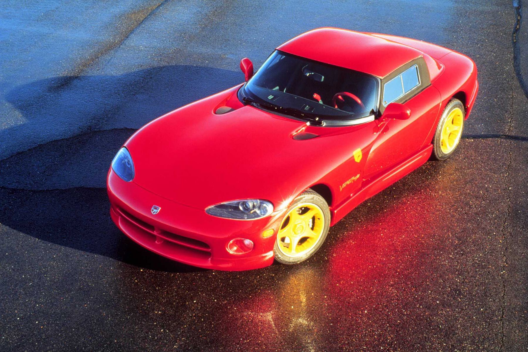 Dodge Viper – The Full Story of the World's First V10 Sports Car