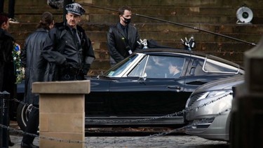 1963-Chevrolet-Corvette-Split-Window-The-Batman-filming-production-movie-Robert-Pattinson-001