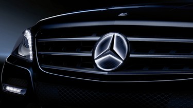 Mercedes-Benz illuminated emblem logo badge star