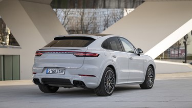 2021 Porsche Cayenne Hybrid