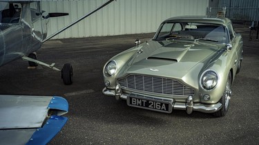 1964_aston_martin_db5 replica