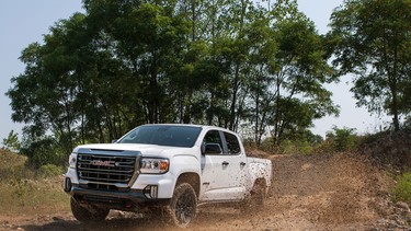 2021 GMC Canyon AT4 Off-Road Performance Edition takes Canyon’s capability to a higher level with increased protection and maneuverability.