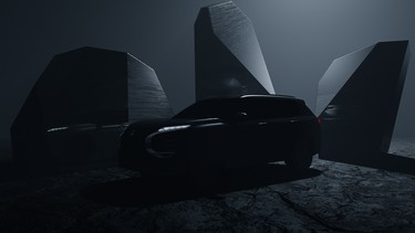 2021 Mitsubishi Outlander Teaser