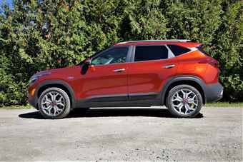 Kia Seltos or Kia Sportage: Which model and trim should you buy? | Driving