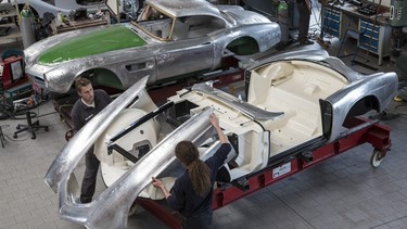 These 5 automakers will now restore classic models they once built new