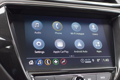 A guide to Android Auto & Apple CarPlay