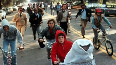 ET bike car chase alien Extra Terrestrial