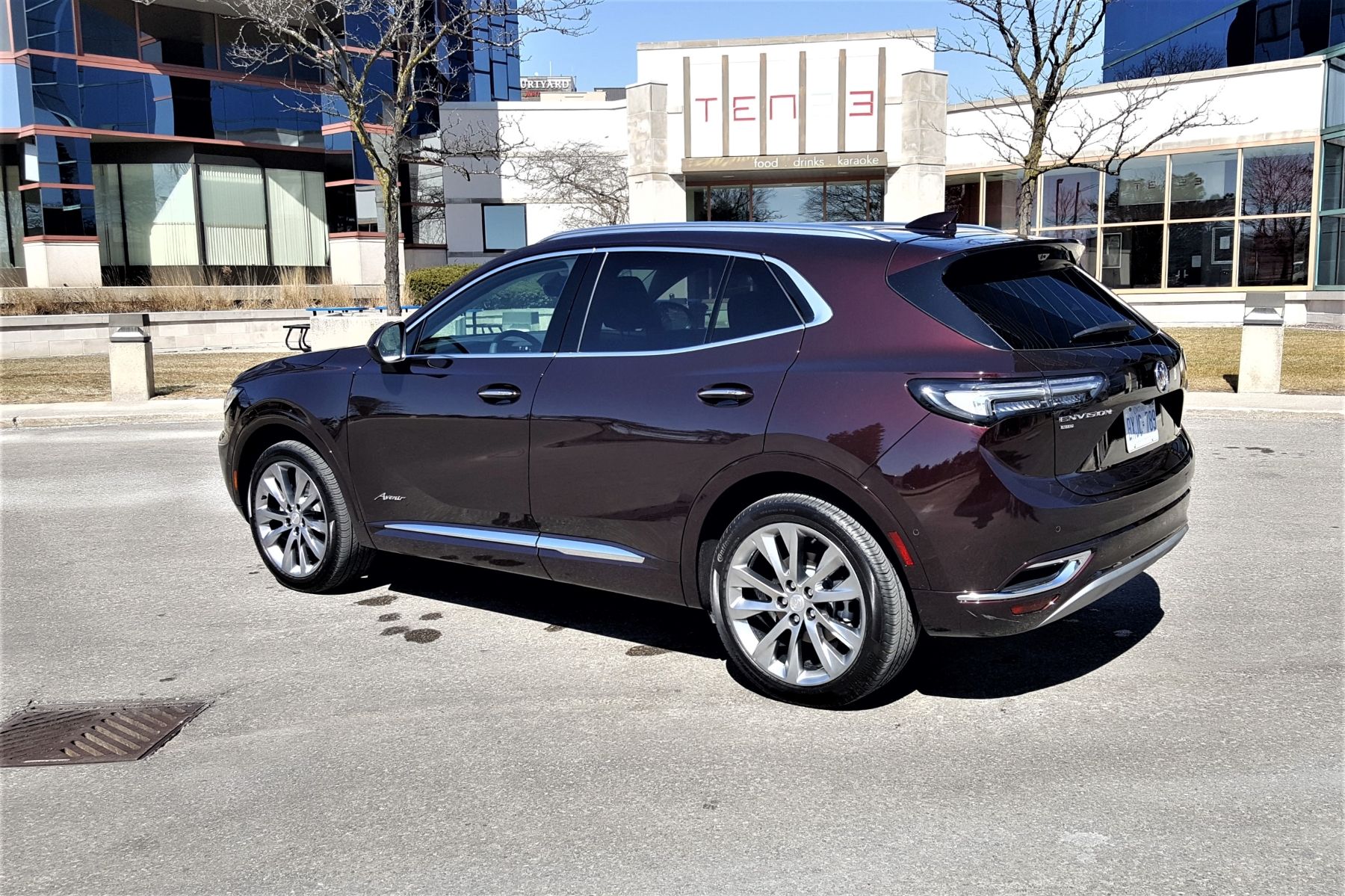 2021-Buick-Envision-Driving-NF (13)