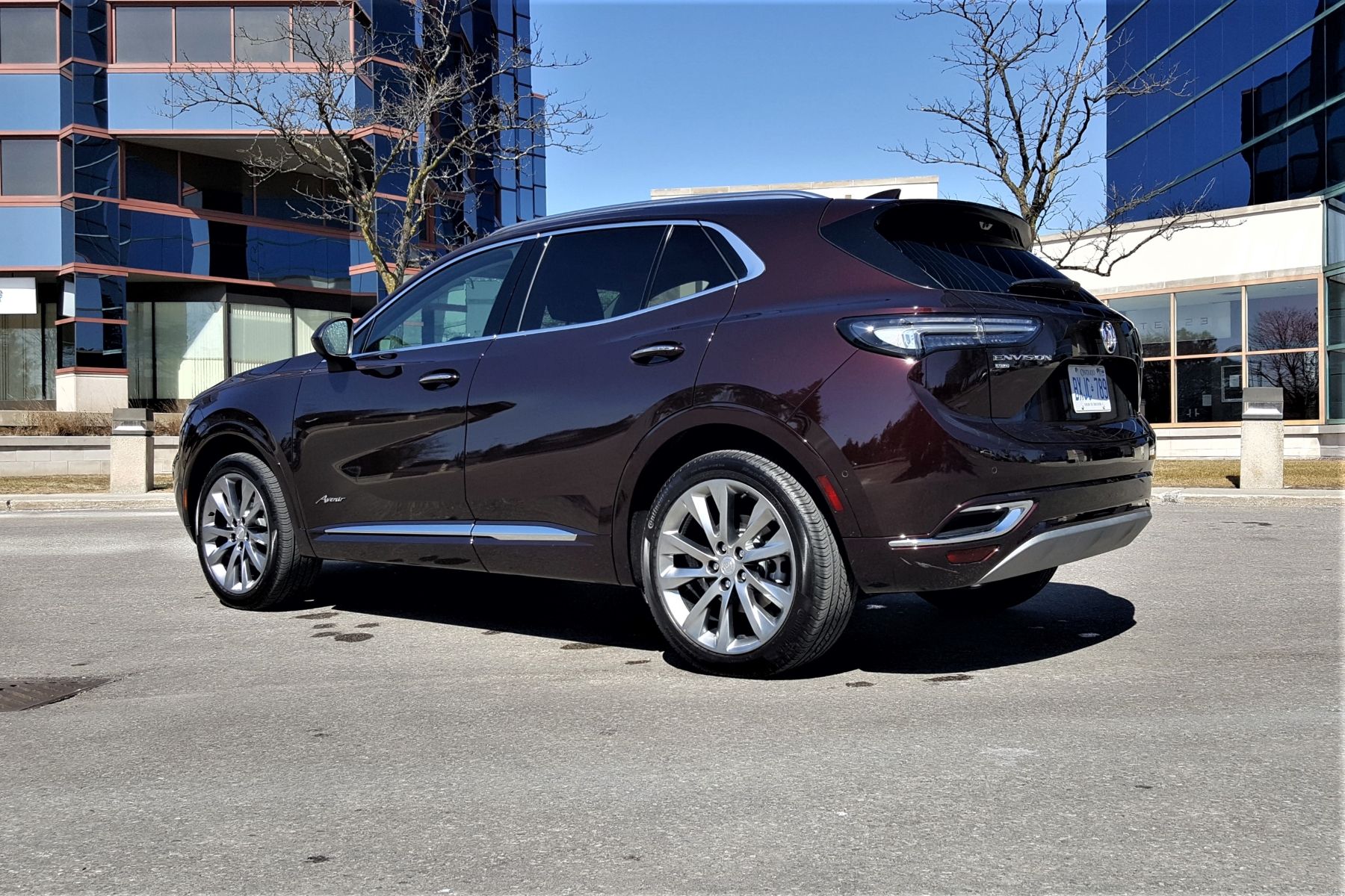 2021-Buick-Envision-Driving-NF (14)