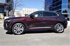 2021-Buick-Envision-Driving-NF (15)