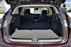 2021-Buick-Envision-Driving-NF (9)