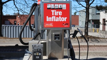 Gas station tire pump