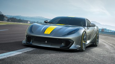 Ferrari_812_Competizione_1