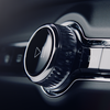 The fourth stage adds the ‘delight’ features, what Page calls the ‘jewelry’ of the interior. “Examples are the shifter, the air vents and the choice of decorative material, which in this case is cutting-edge recycled aluminum.”