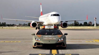 Lamorghini Huracan Evo - "follow me" car