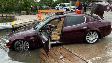Maserati Quattroporte submerged in Credit River, Mississauga