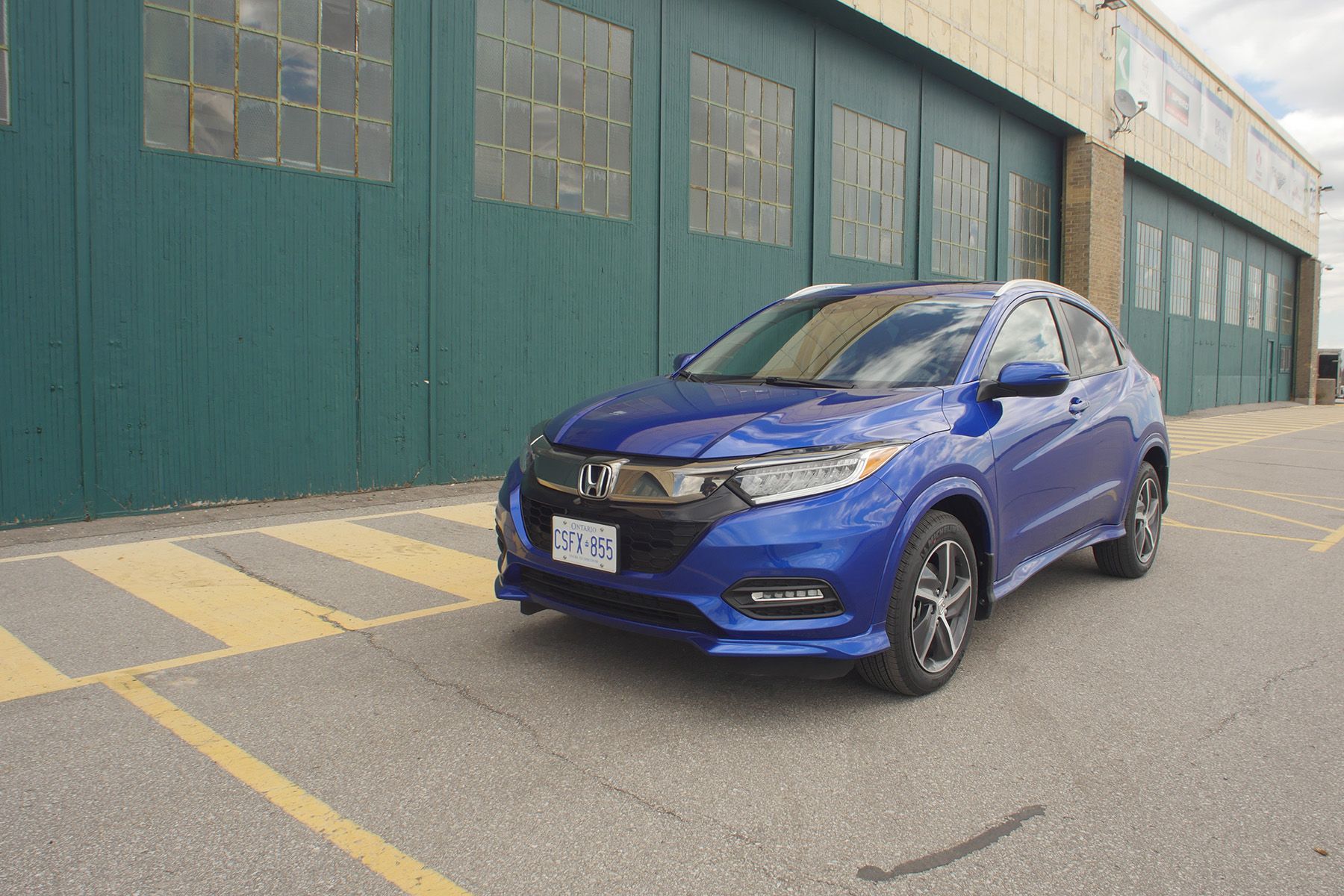 SUV Review: 2021 Honda HR-V | Driving