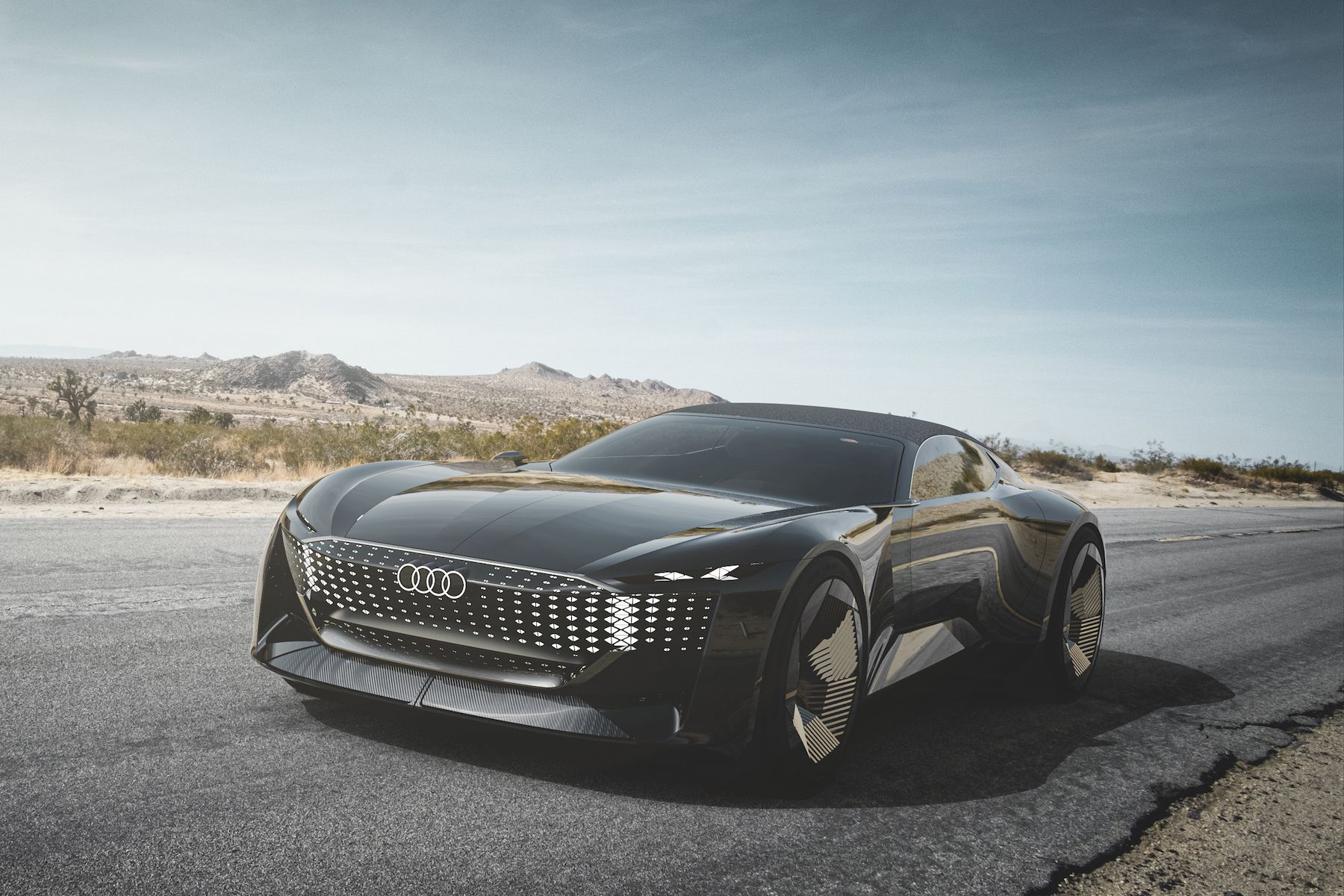 The Audi Skysphere concept changes its wheelbase in 'Sport' mode