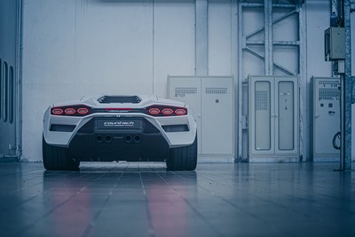 First Look: 2021 Lamborghini LPI 800-4 Countach
