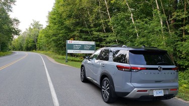 2022 Nissan Pathfinder Platinum at La Mauricie National Park